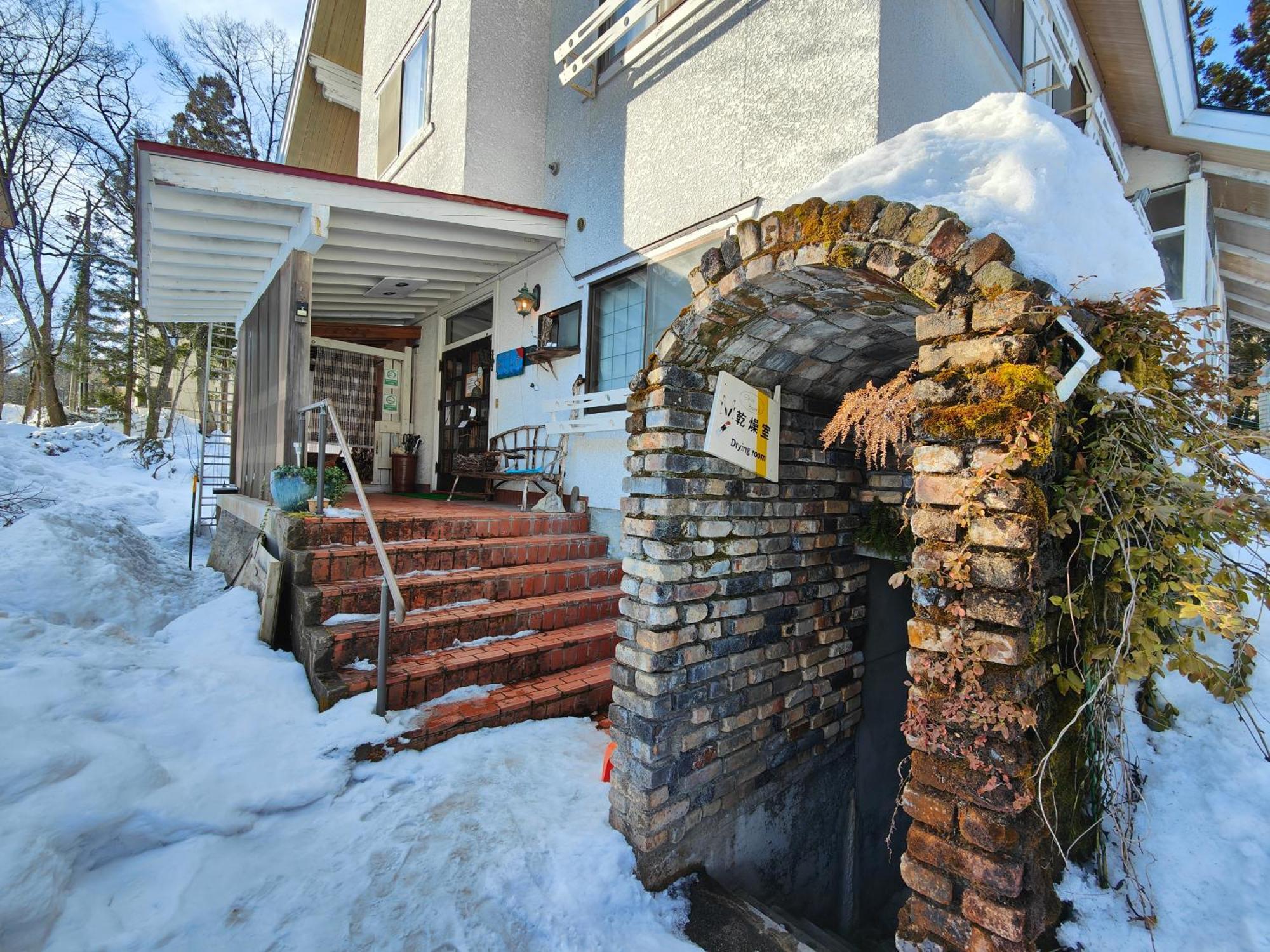 Hotel Foxtrot Хакуба Екстериор снимка