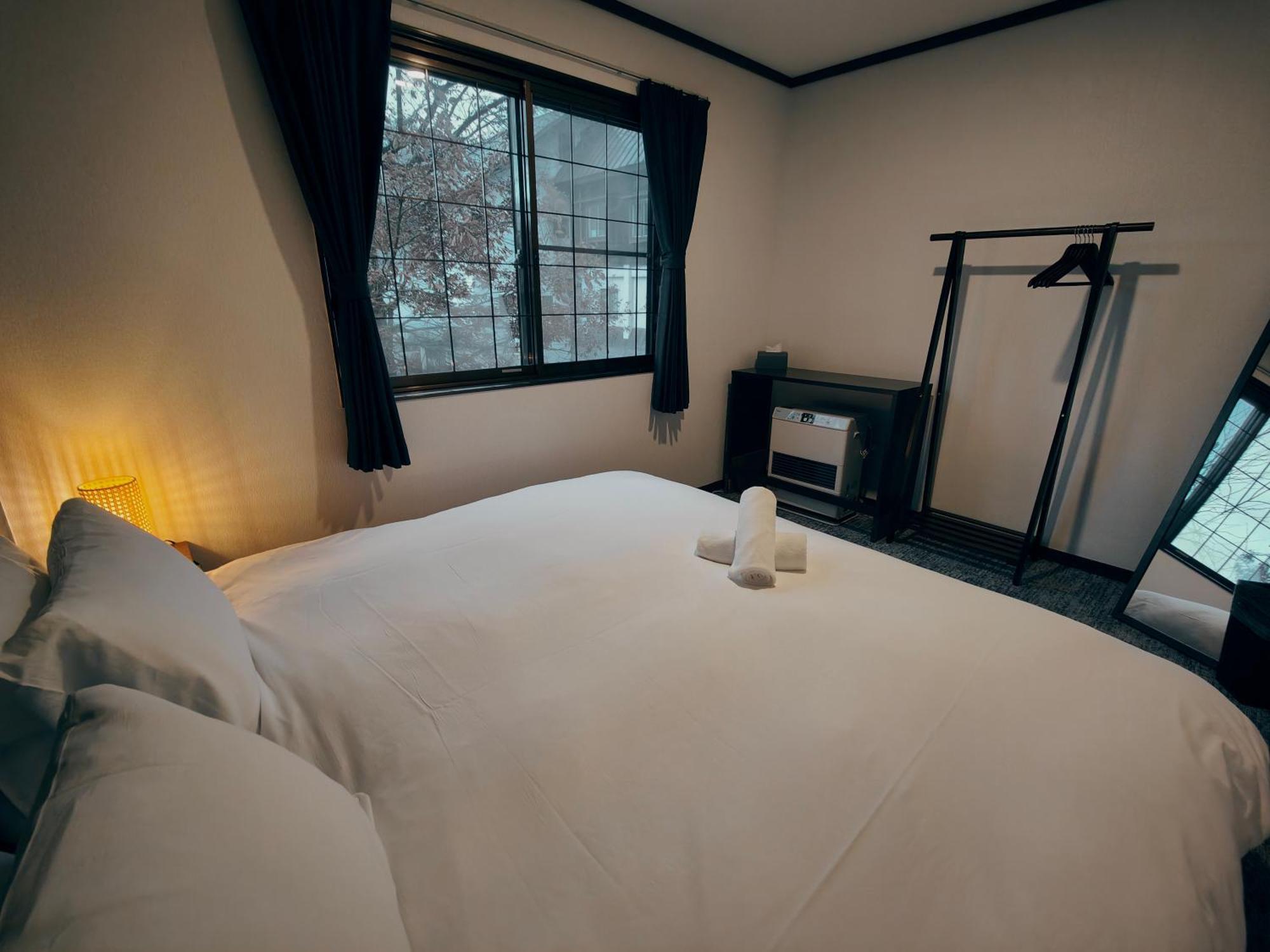 Hotel Foxtrot Хакуба Екстериор снимка